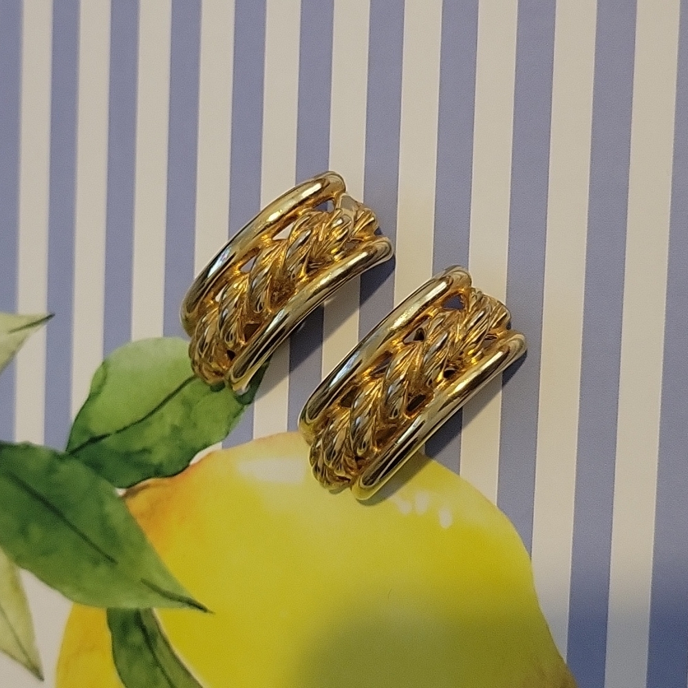 Vintage Paolo Gucci Gold Clip-on Earrings - Picture 2 of 7